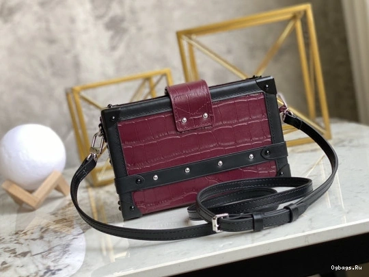 MALLE PETITE LOUIS VUITTON 0401